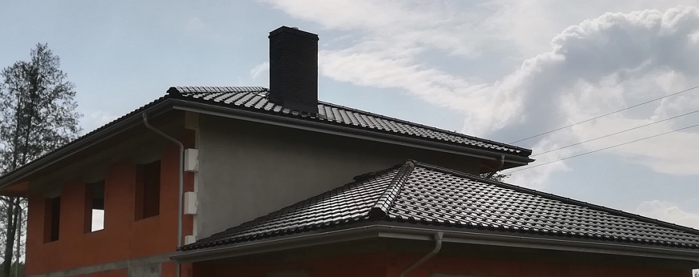 Titania dachówka ceramiczna w kolorze czarnej glazury – dach  w Sobolewie