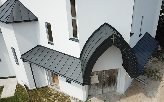 Wykonanie Pokrycia Dachowego z Blachy Aluminiowej Punto Marki Pruszyński Nexmar Dachy Białystok –  Rąbek Podwójny