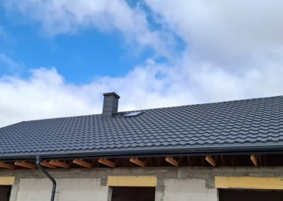 Realizacja dachu – Halickie. Pokrycie - blachodachówka REN Topmat 7016